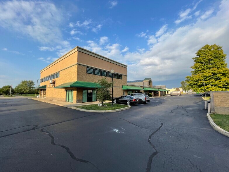 More Photos Of 1811-1933 University Blvd, Anderson General Retail For Sale