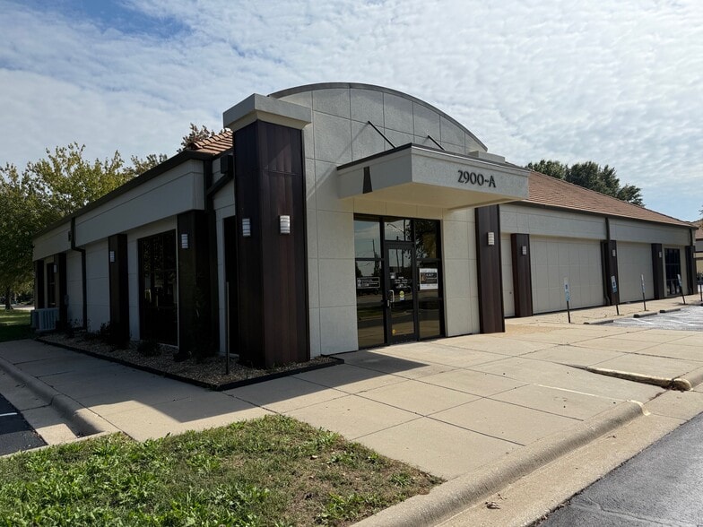 More Photos Of 2900 S National Ave, Springfield Medical For Lease