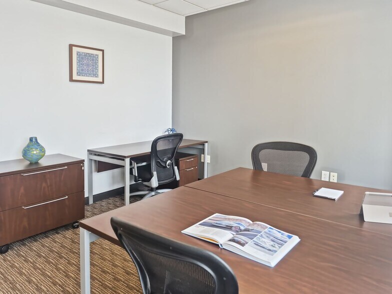 More Photos Of 312 S 4th St, Louisville Coworking Space