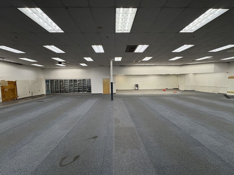 More Photos Of 1155 Fuller Ave NE, Grand Rapids Drugstore For Lease