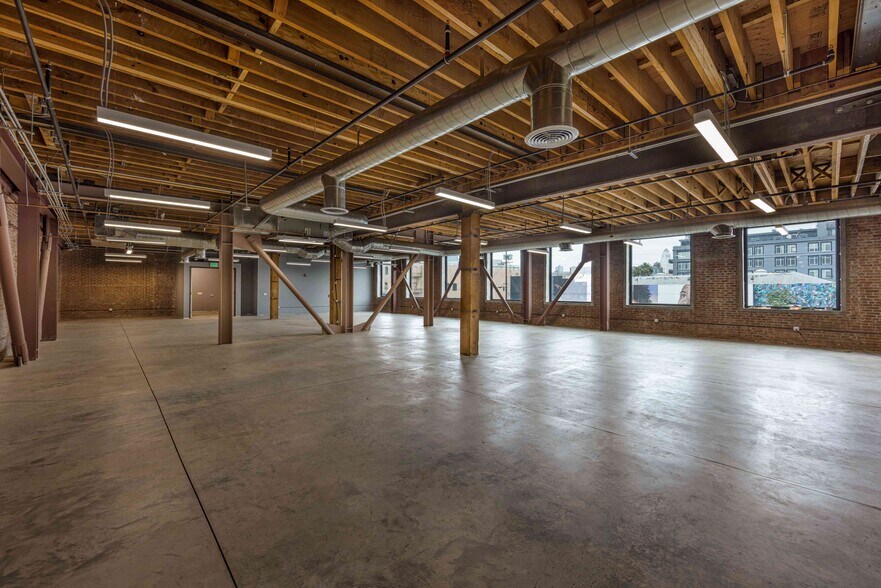More Photos Of 440 Seaton St, Los Angeles Loft Creative Space For Sale