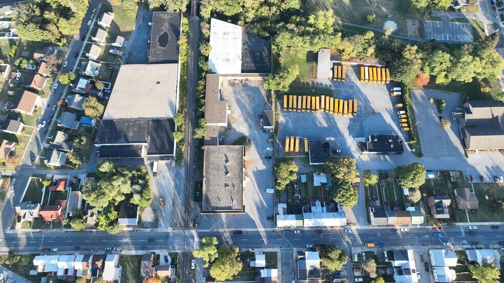 More Photos Of 405 N East St, Carlisle Distribution For Lease