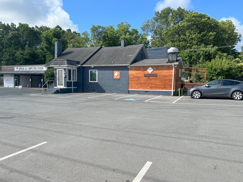 4800 Monroe Rd, Charlotte, NC 28205 Retail For Lease