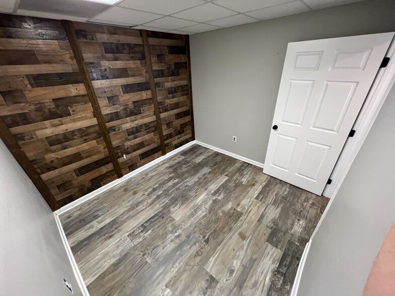 More Photos Of 3231-3233 Superior Ln, Bowie Medical For Lease