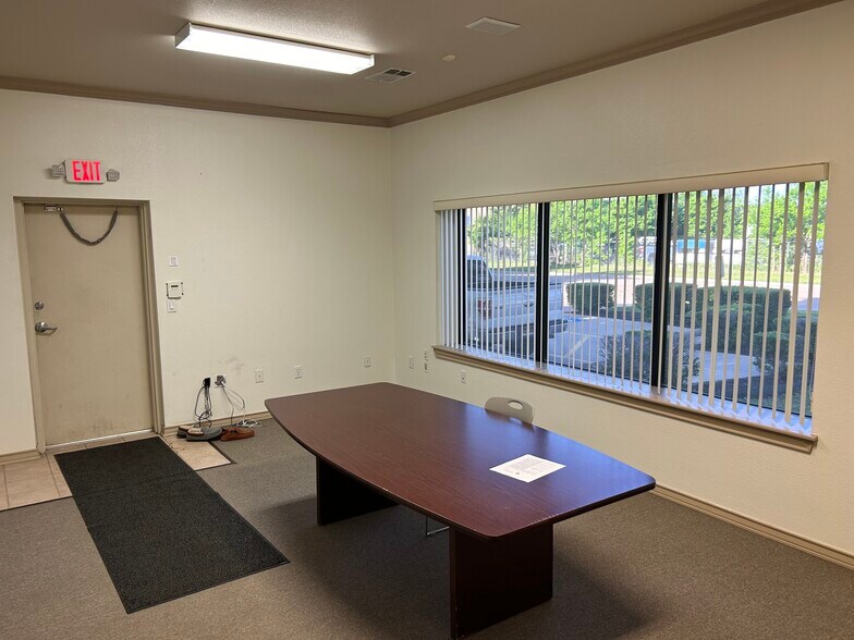 More Photos Of 7307 Business Pl, Arlington Warehouse For Lease