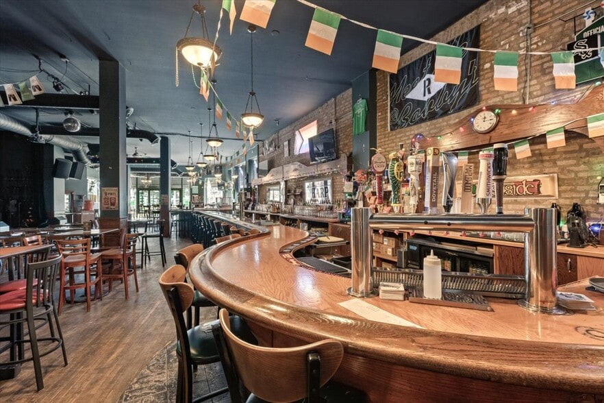 More Photos Of 7321 Madison St, Forest Park Restaurant For Sale