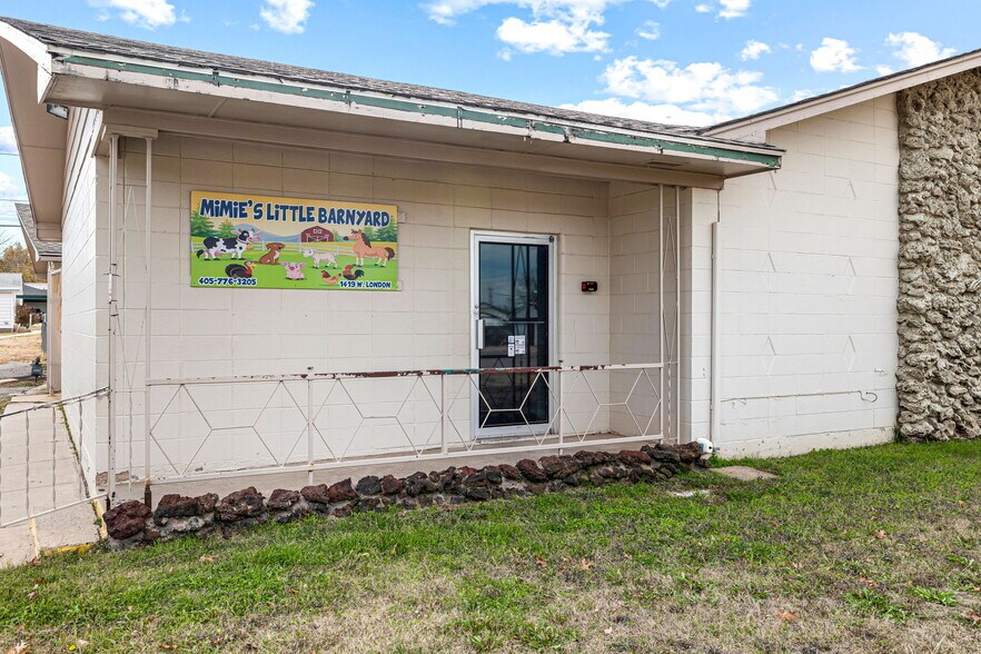 More Photos Of 1419 W London St, El Reno Religious Facility For Sale