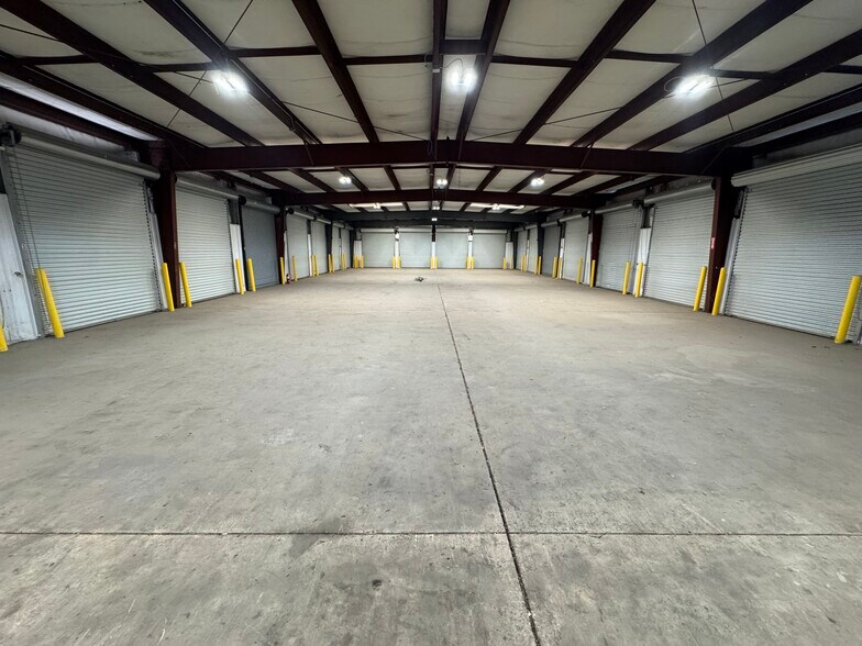 More Photos Of 16125 Business Pky, Hagerstown Service For Lease