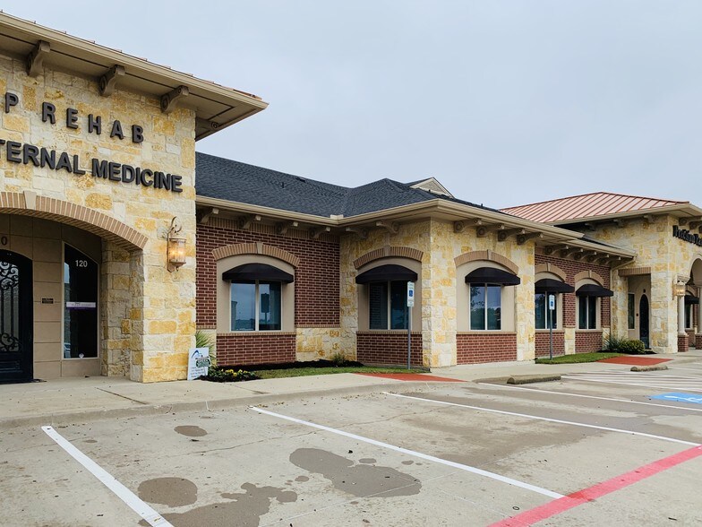 More Photos Of 1428 W Hebron Pky, Carrollton Medical For Lease