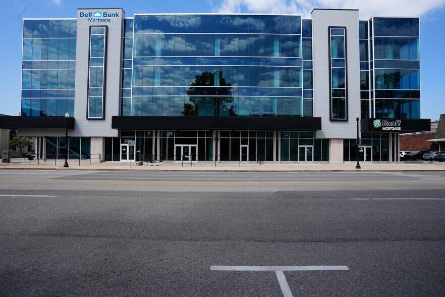 More Photos Of 234 Frederica St, Owensboro Office For Lease