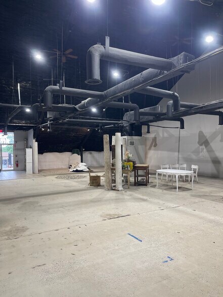 More Photos Of 13018 Pennsylvania Ave, Hagerstown General Retail For Lease