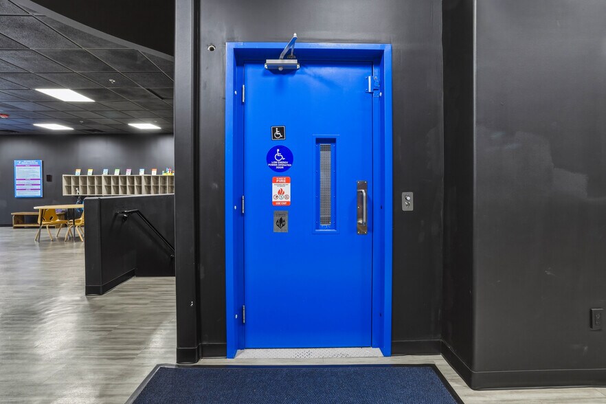 More Photos Of 1199 Silas Deane Hwy, Wethersfield General Retail For Lease