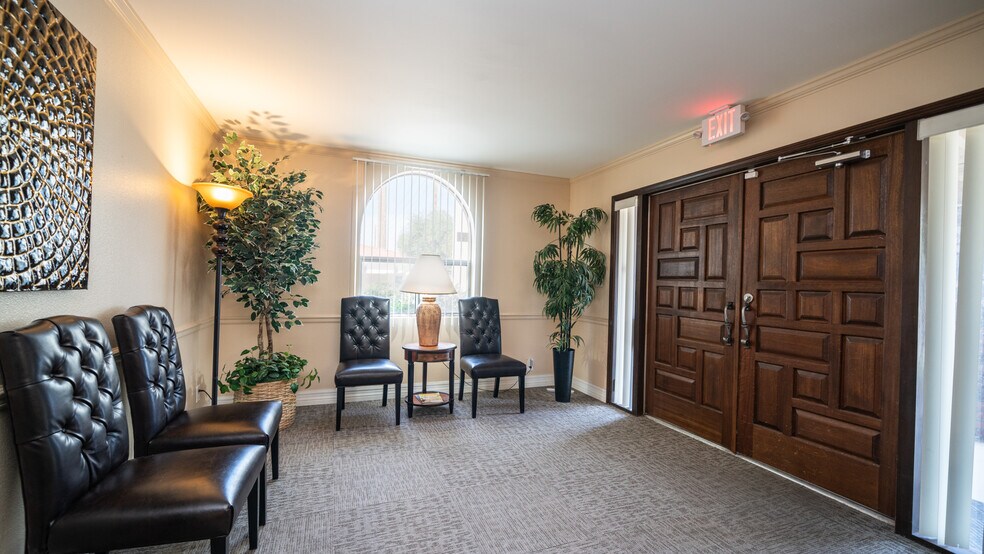 More Photos Of 2530 S Rural Rd, Tempe Office Residential For Lease