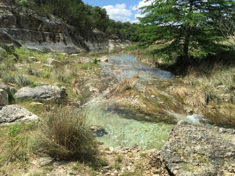 More Photos Of 7070 S US Highway 83, Concan Hotel For Sale