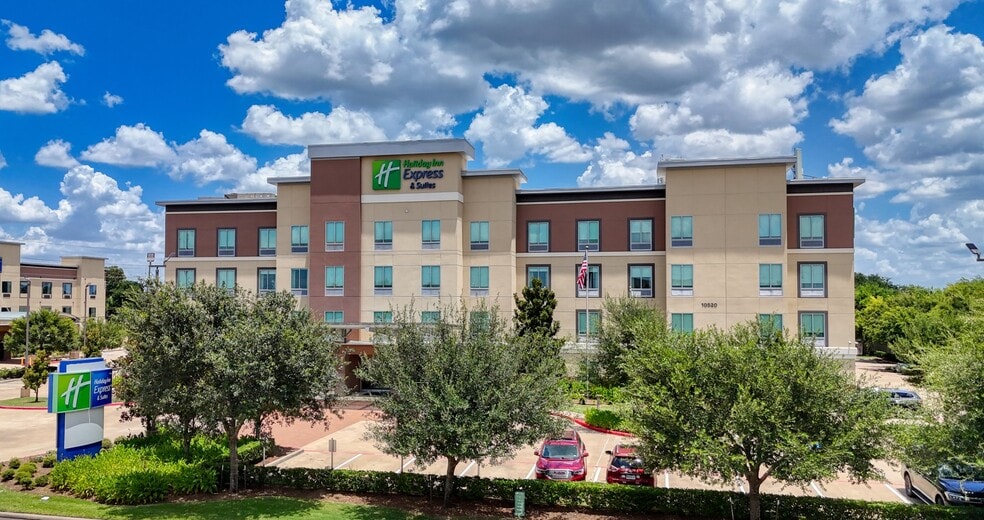 More Photos Of 10520 Huffmeister Rd, Houston Hotel For Sale