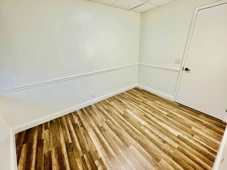 More Photos Of 2425 California St, Mountain View Unknown For Lease