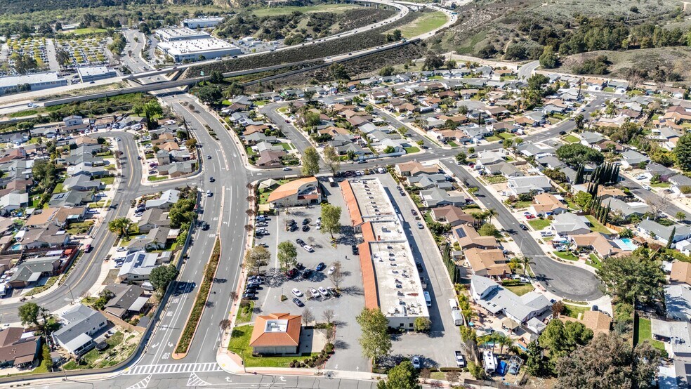 More Photos Of 14711 Princeton Ave, Moorpark Freestanding For Sale