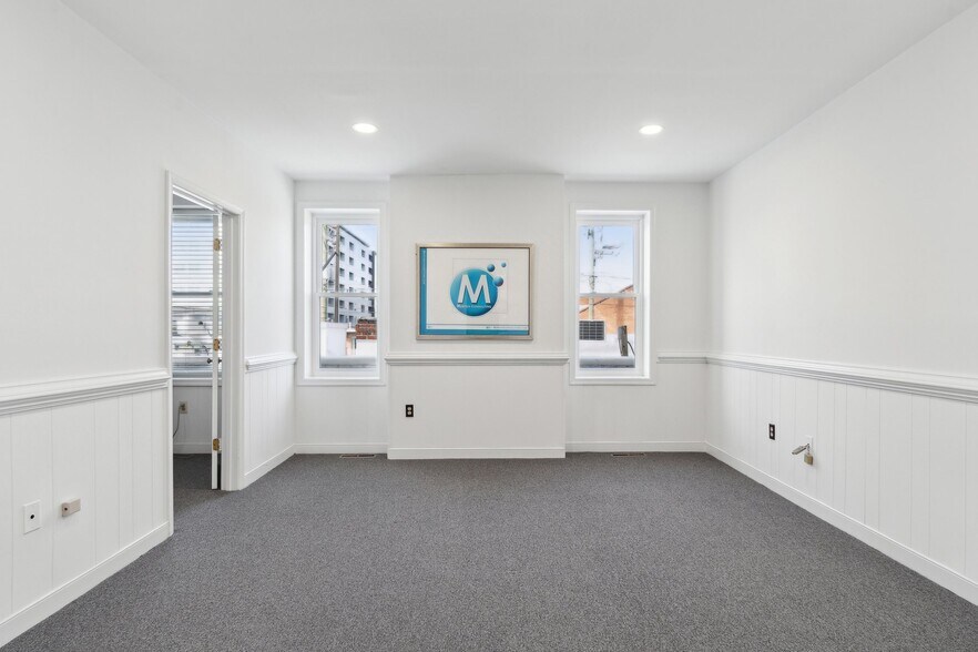 More Photos Of 2939 W Marshall St, Richmond Office For Lease