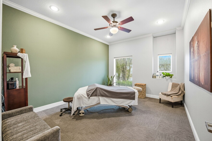 More Photos Of 15303 Huebner Rd, San Antonio Medical For Sale