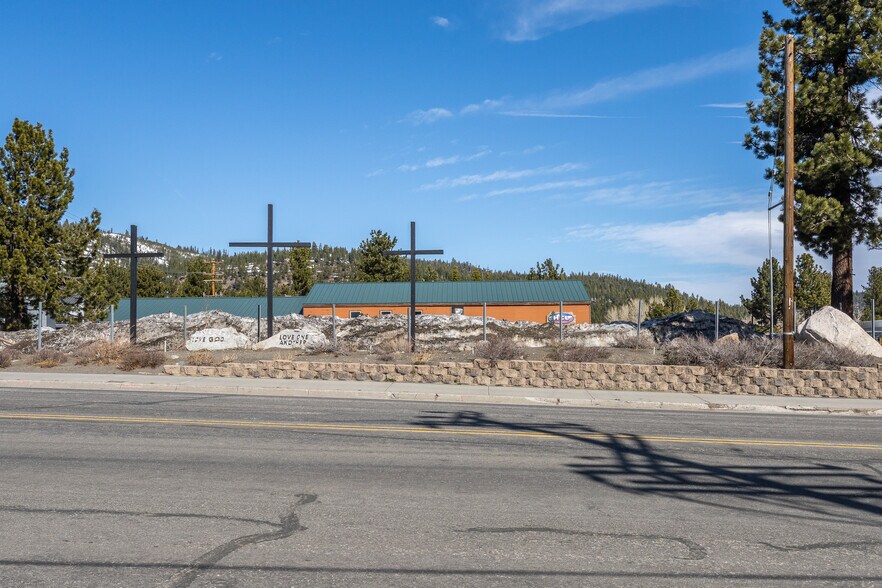 More Photos Of 283 Sierra Manor Rd, Mammoth Lakes Freestanding For Sale