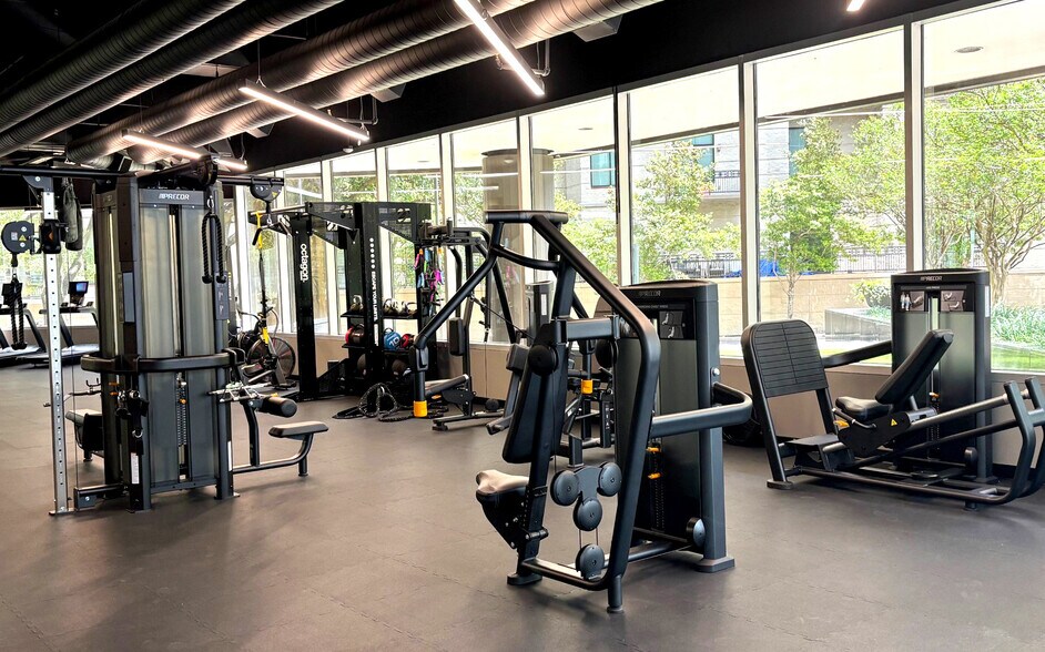 More Photos Of 3040 Post Oak Blvd, Houston Office For Lease