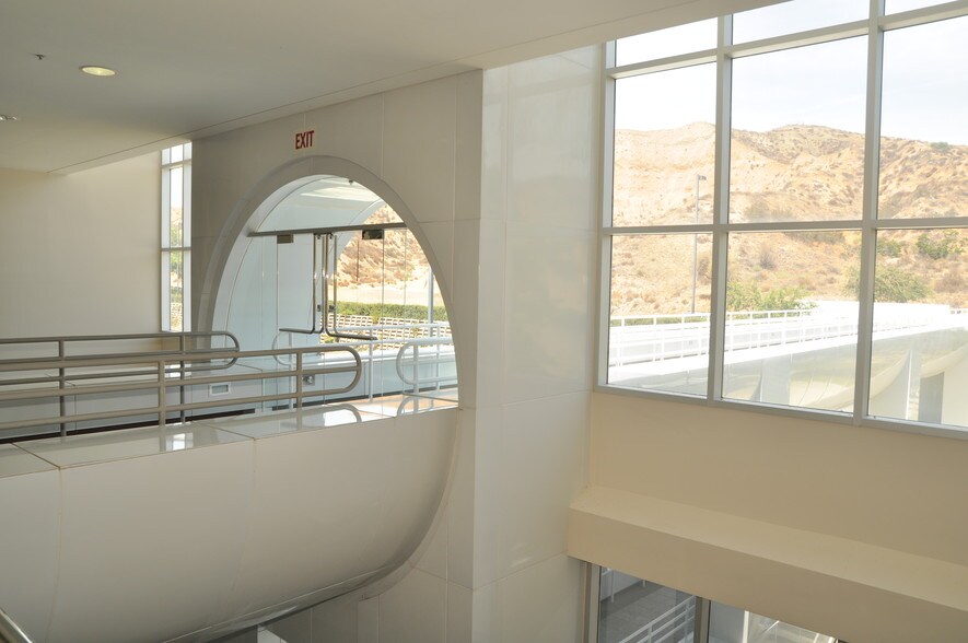 More Photos Of 25134 Rye Canyon Loop, Valencia Office For Lease