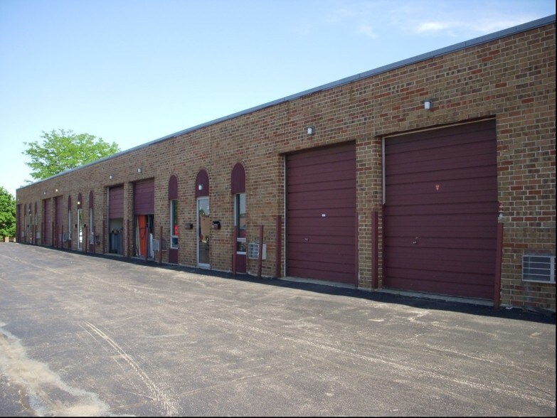 Primary Photo Of 820 N Ridge Ave, Lombard Warehouse For Lease