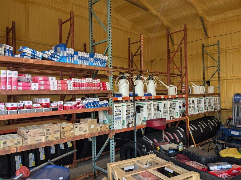 More Photos Of 11468 Black Jack Rd, Cumby Auto Repair For Sale