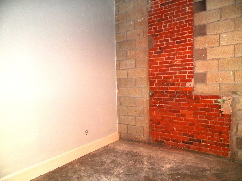 More Photos Of 301 Harris Ave, Providence Storefront For Sale