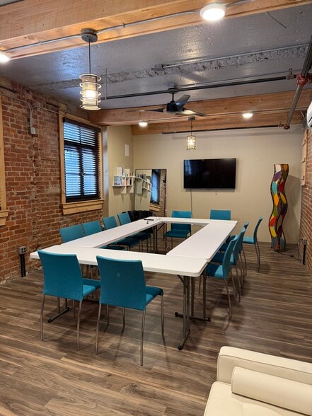 More Photos Of 6 Main Street Ext, Plymouth Office Residential For Lease