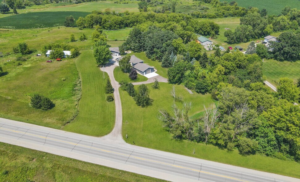 More Photos Of W12203 Highway 23, Ripon Auto Repair For Sale