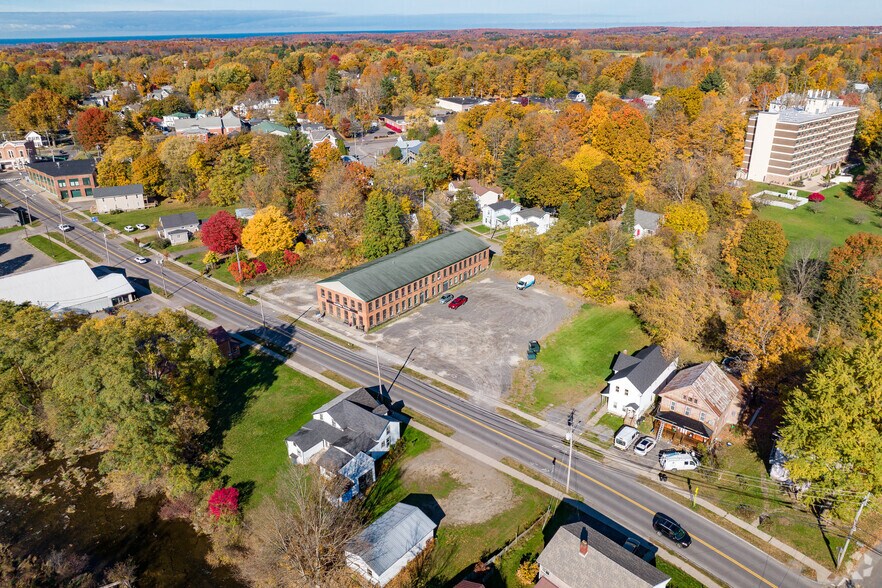 More Photos Of 3420 Maple Ave, Pulaski Warehouse For Sale