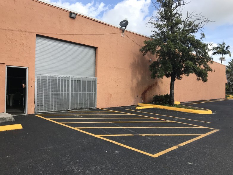 More Photos Of 1703-1747 NW 38th Ave, Lauderhill Unknown For Lease