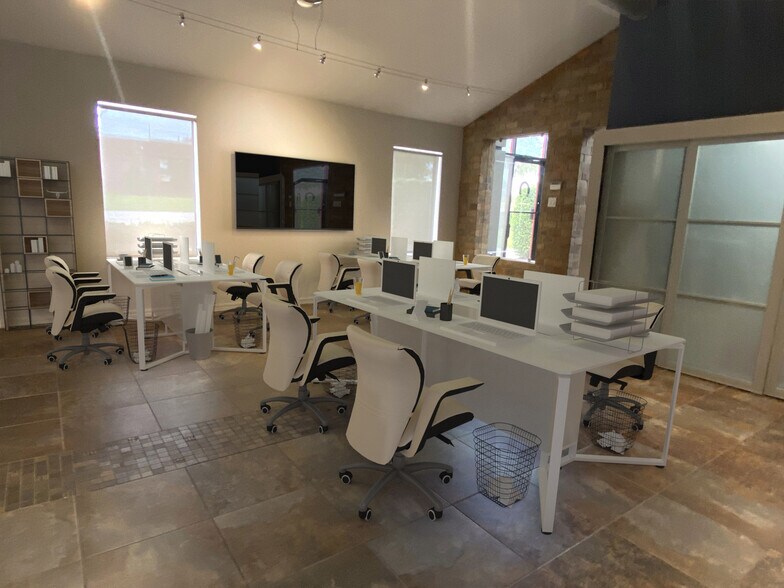 More Photos Of 400 N Wymore Rd, Winter Park Office For Sale