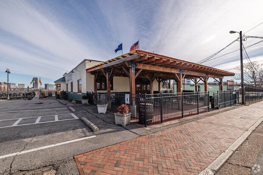 More Photos Of 321 W 7th St, Richmond Restaurant For Sale