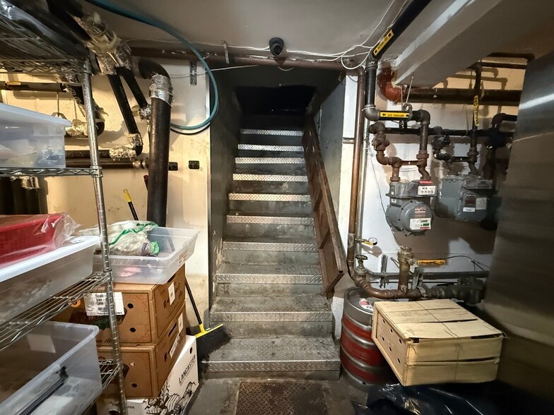 More Photos Of 318 Bedford Ave, Brooklyn Apartments For Lease