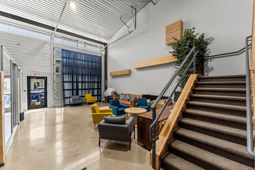 More Photos Of 1330 Rayford Park Rd, Spring Loft Creative Space For Lease