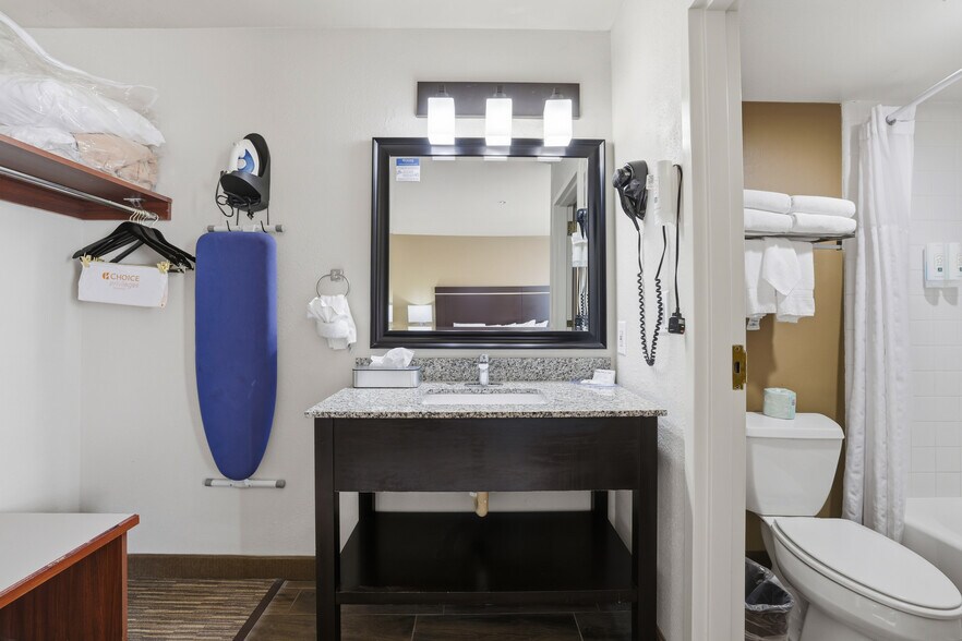 More Photos Of 1575 S Meridian Rd, Meridian Hotel For Sale