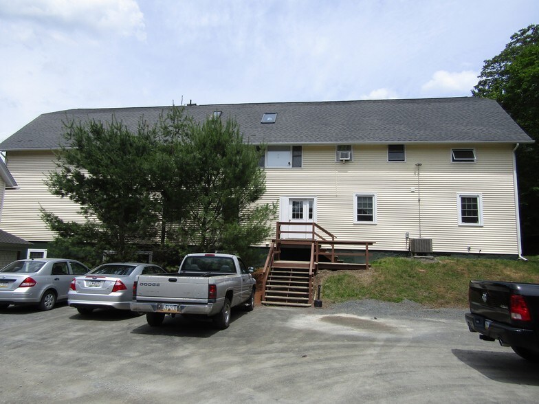 More Photos Of 141 Bellemonte Ave, Hawley Apartments For Sale