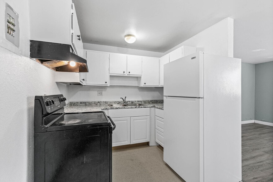 More Photos Of 1860 S Grove St, Denver Apartments For Sale