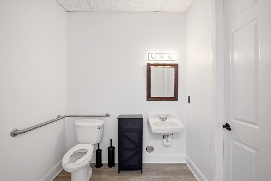 More Photos Of 5266 Office Park Blvd, Bradenton Medical For Lease