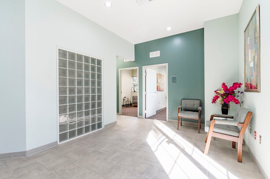 More Photos Of 1938 N Hercules Ave, Clearwater Office For Sale