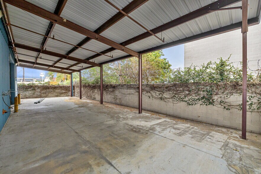 More Photos Of 13410 Waco St, Baldwin Park Manufacturing For Lease