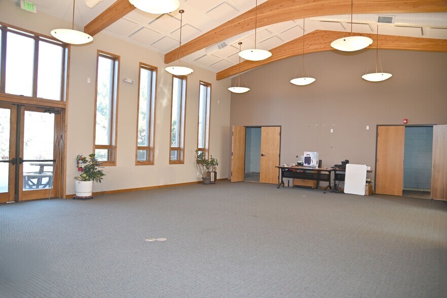 More Photos Of 7375 Samuel Dr, Denver Specialty For Sale