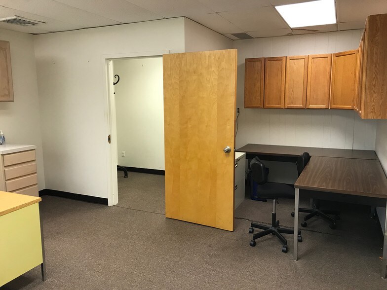 More Photos Of 30 S Ocean Ave, Freeport Loft Creative Space For Lease