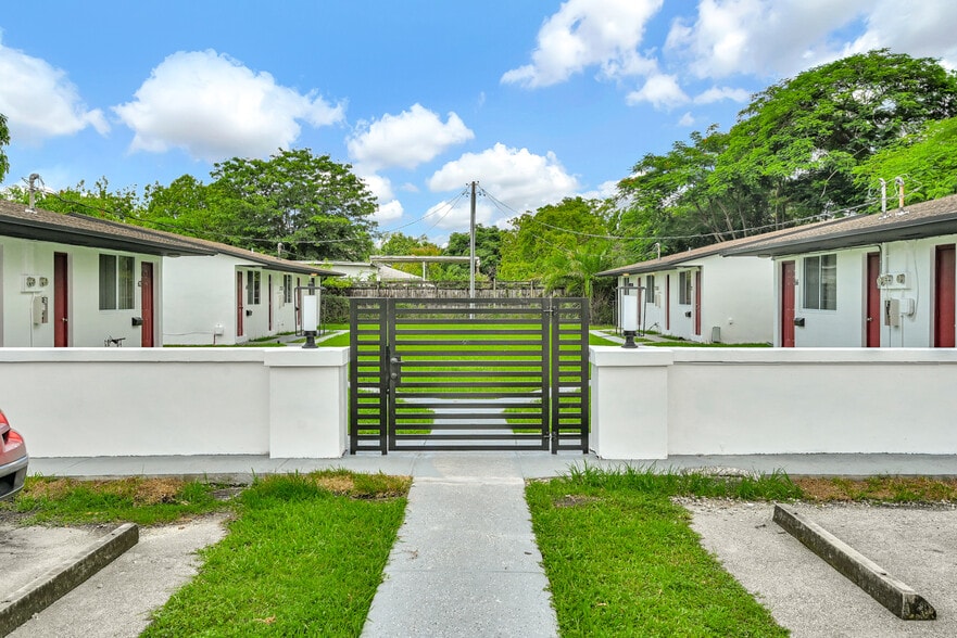 More Photos Of 60 NW 161st St, Miami Apartments For Sale
