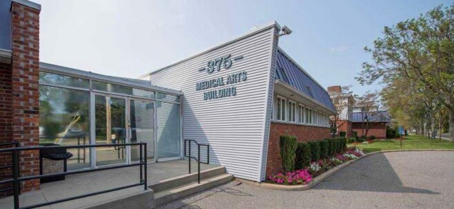 More Photos Of 375 E Main St, Bay Shore Medical For Lease