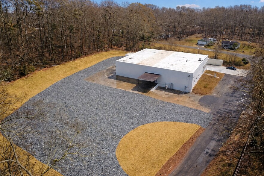 More Photos Of 407 River Heights Cir, Anderson Warehouse For Sale