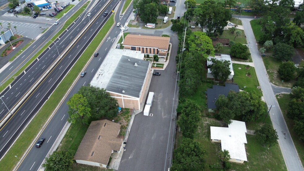 More Photos Of 6612 Arlington Expy, Jacksonville Schools For Lease