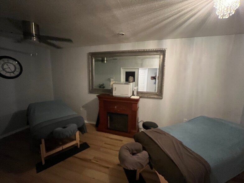 More Photos Of 2108 W Kennedy Blvd, Tampa Freestanding For Sale